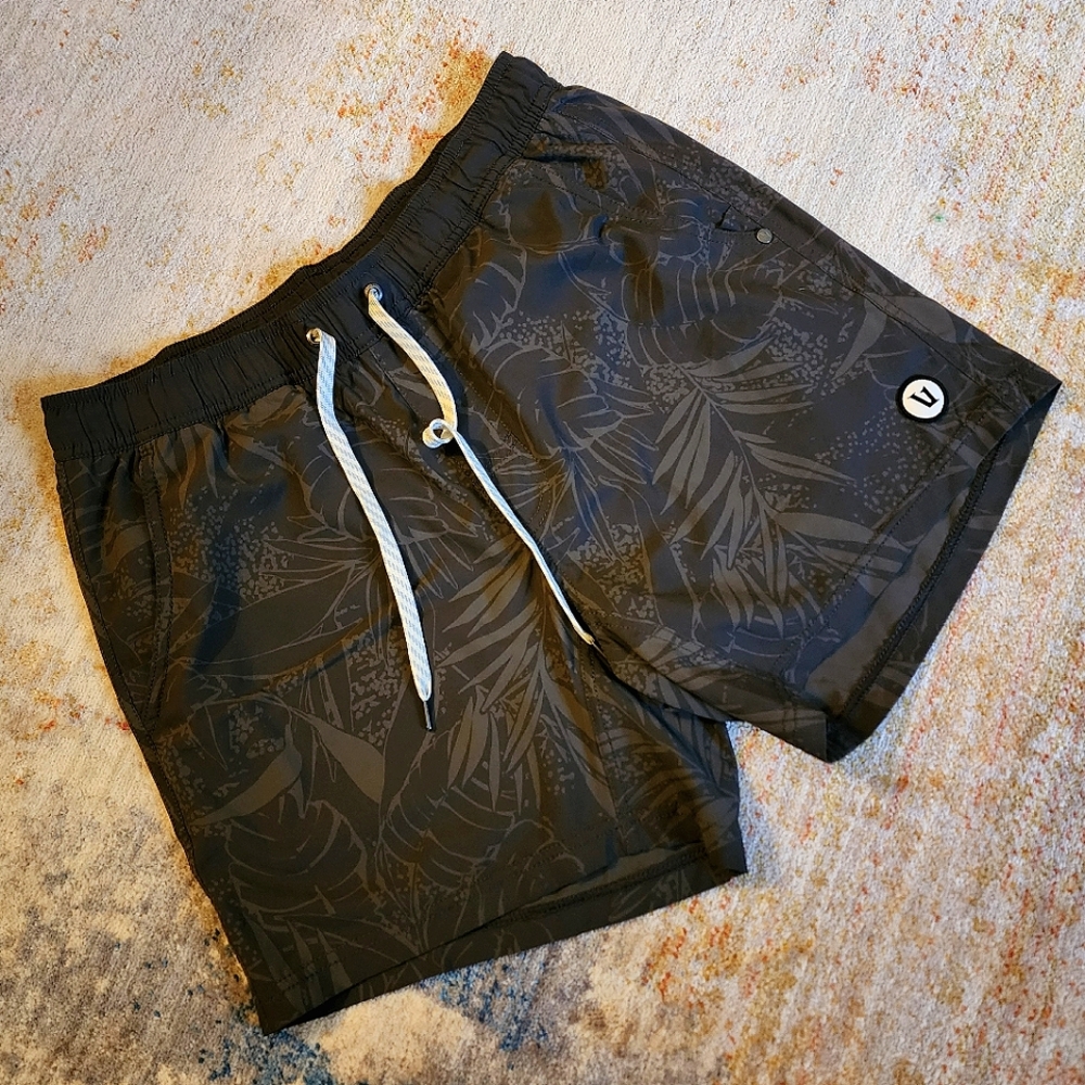 Vuori Black Tropical Print Athletic Shorts